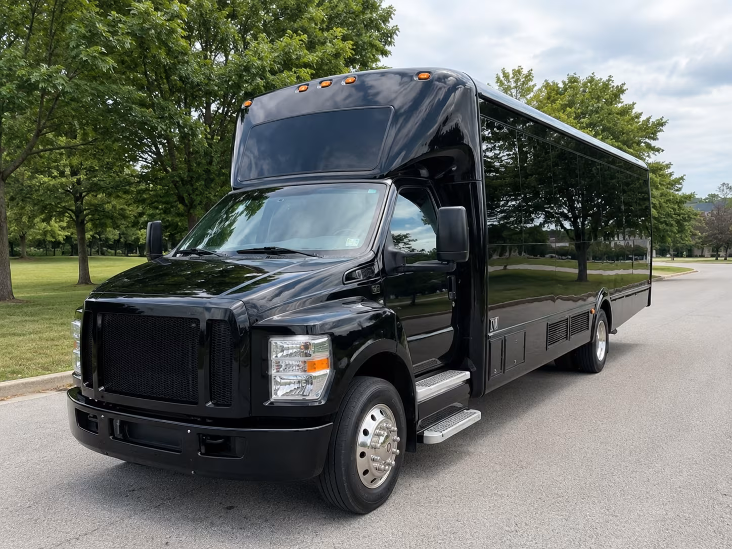 st louis corporate retreat shuttle bus rentals